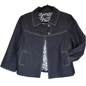 Vesti Black Short Button Jacket with‎ Detailed Stitching Size 8
